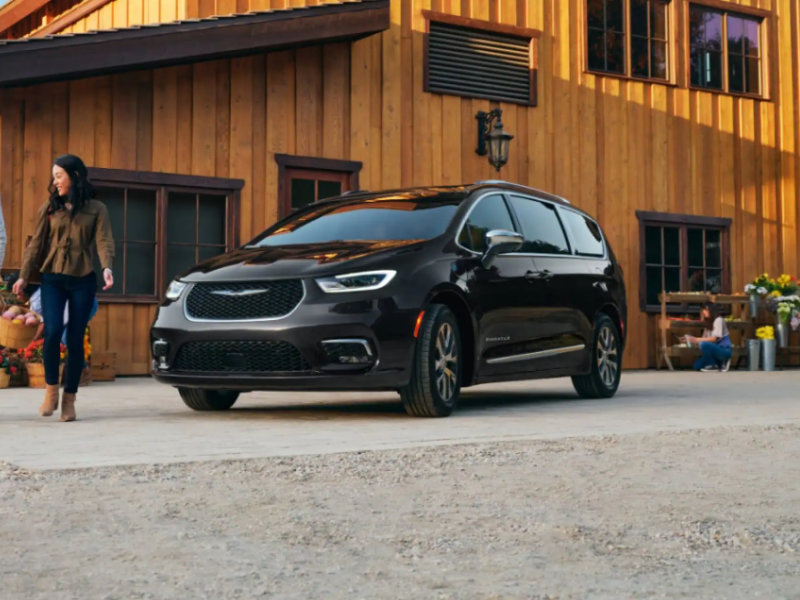 Test Drive 2023 Chrysler Pacifica Hybrid in Timonium